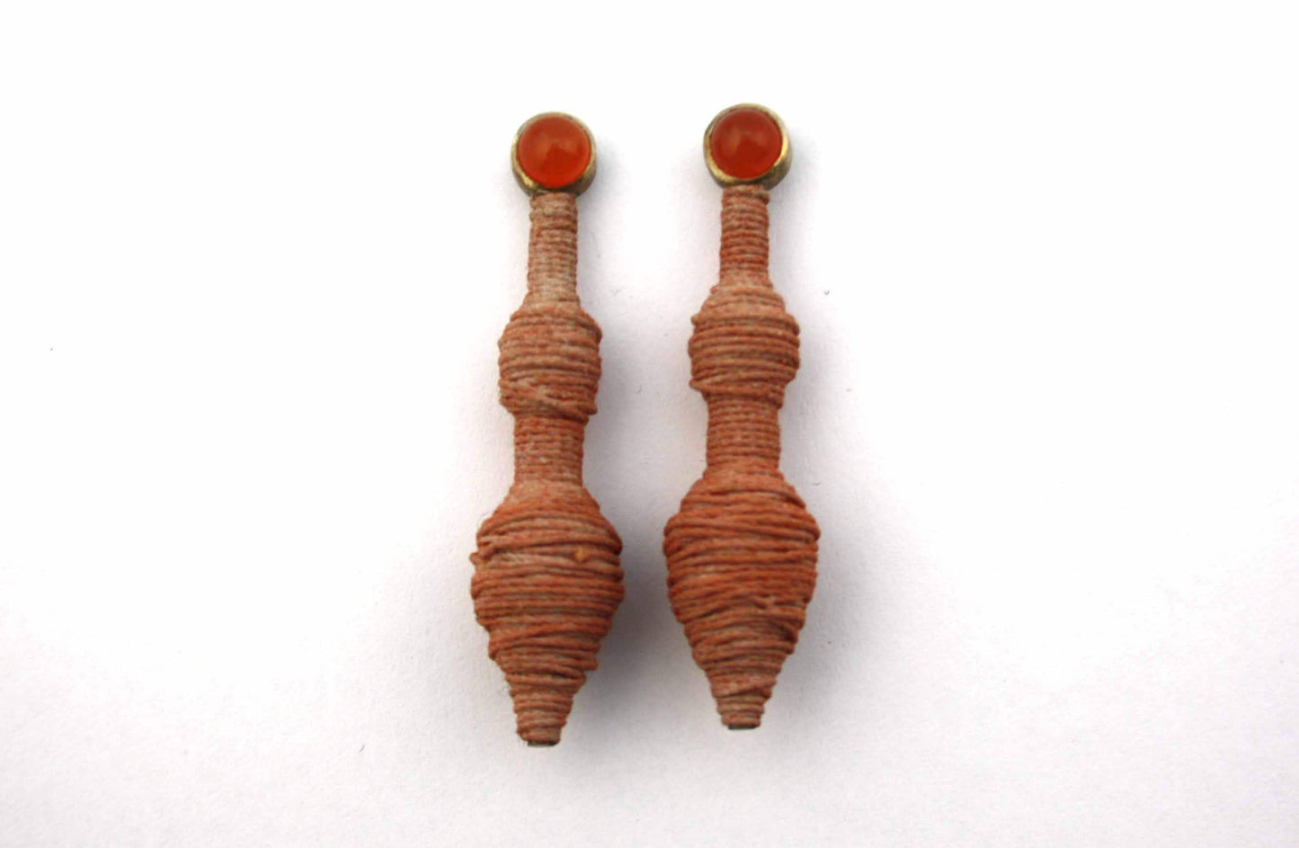 Textil Ohrstecker mit Karneol 925er Silber Garn Kunstharz orange