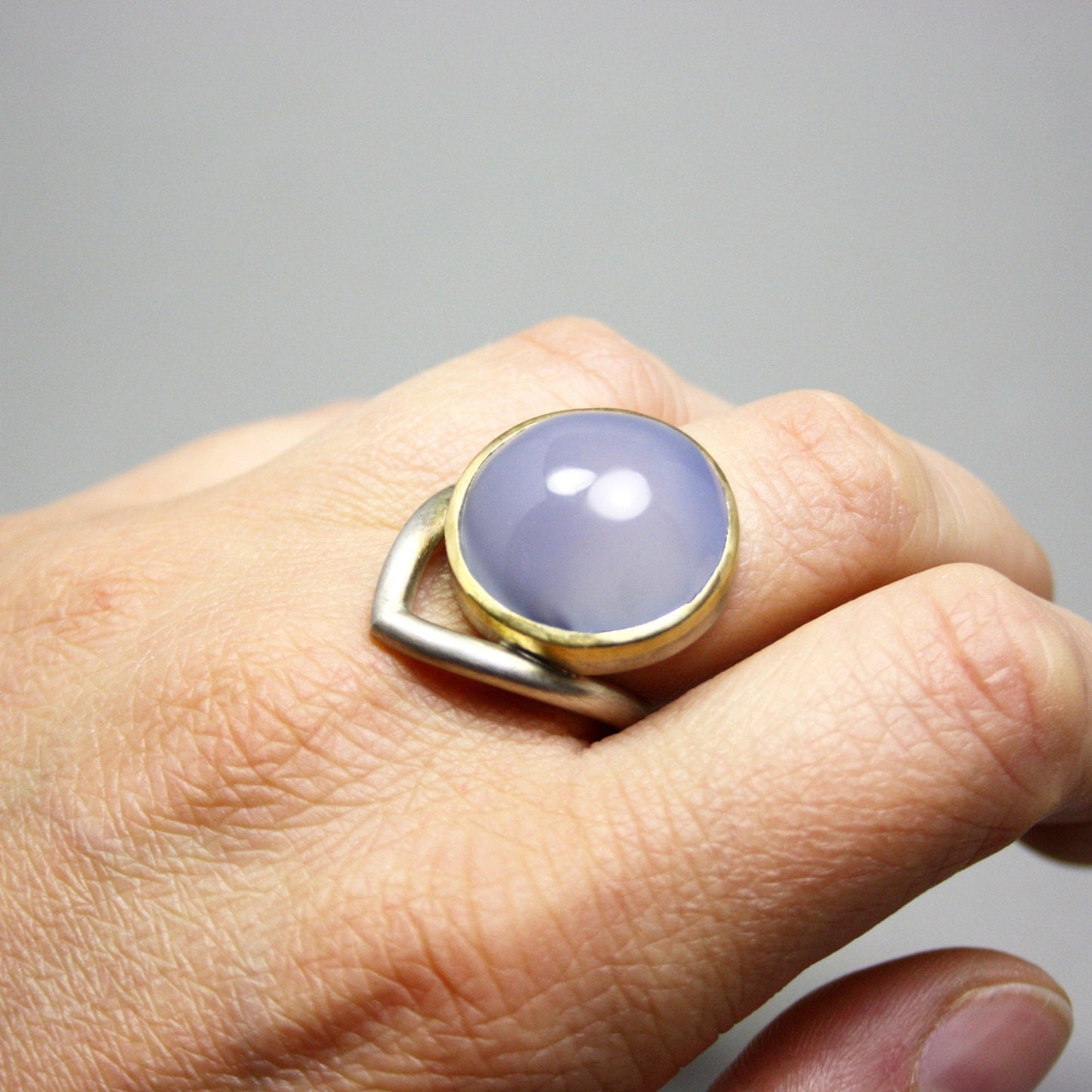 Ring 750 gold 925 silver with chalcedony size. 57
