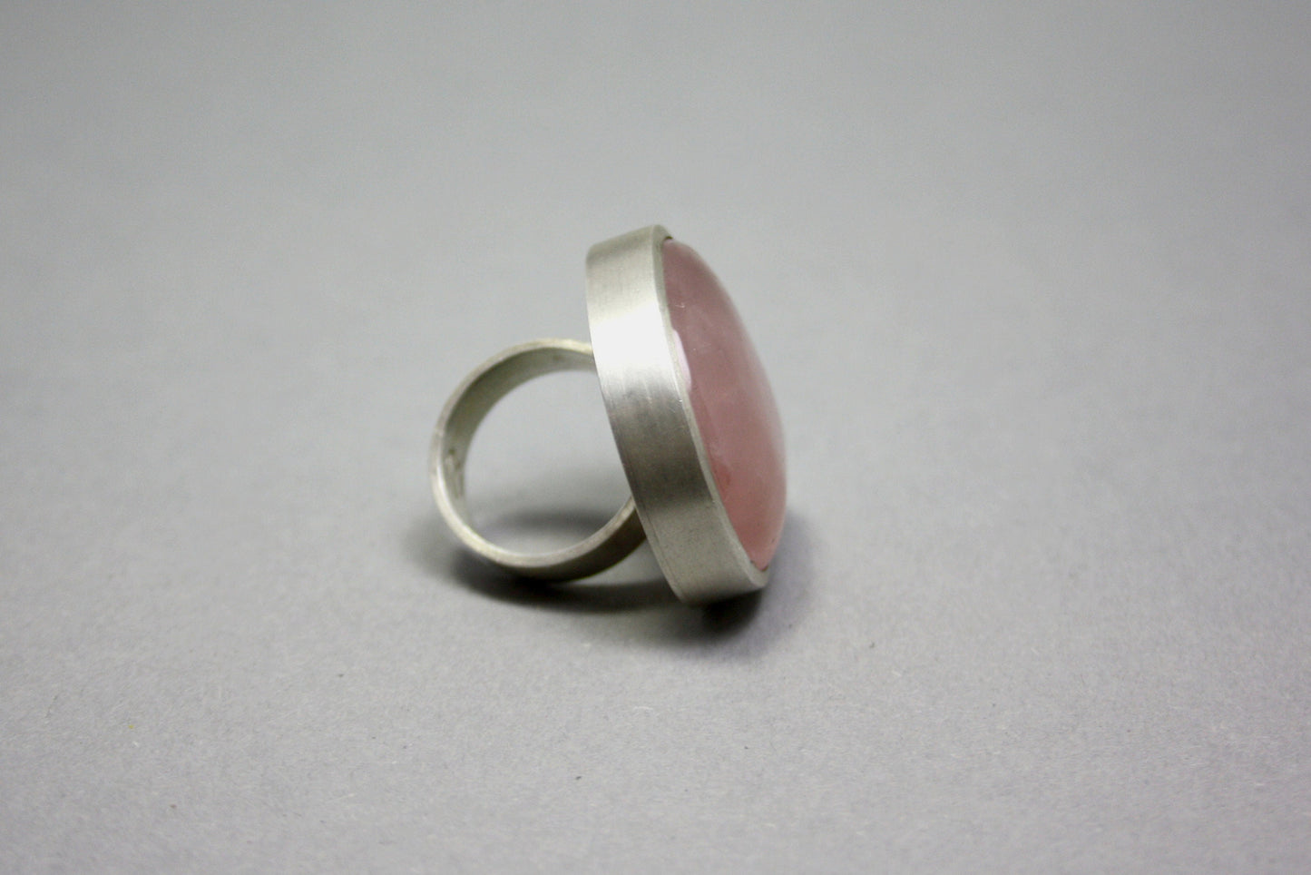 Ring 925 silver with rose quartz size. 55