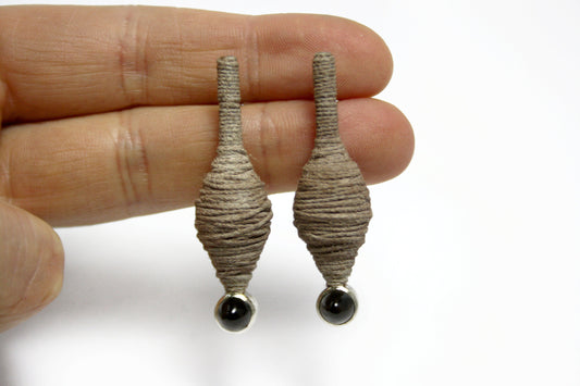Textil Ohrstecker mit Rauchquarz 925er Silber Garn Kunstharz Sandfarben
