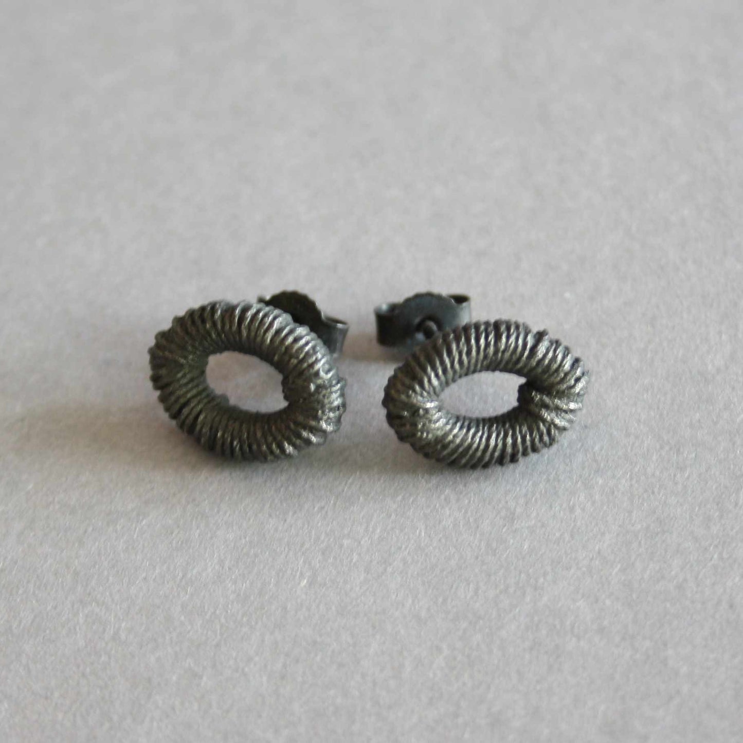 Spitzovale Ohrstecker 925er Silber geschwärzt